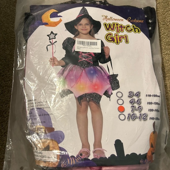 NWT Witch girl size 7-9 - Picture 1 of 2